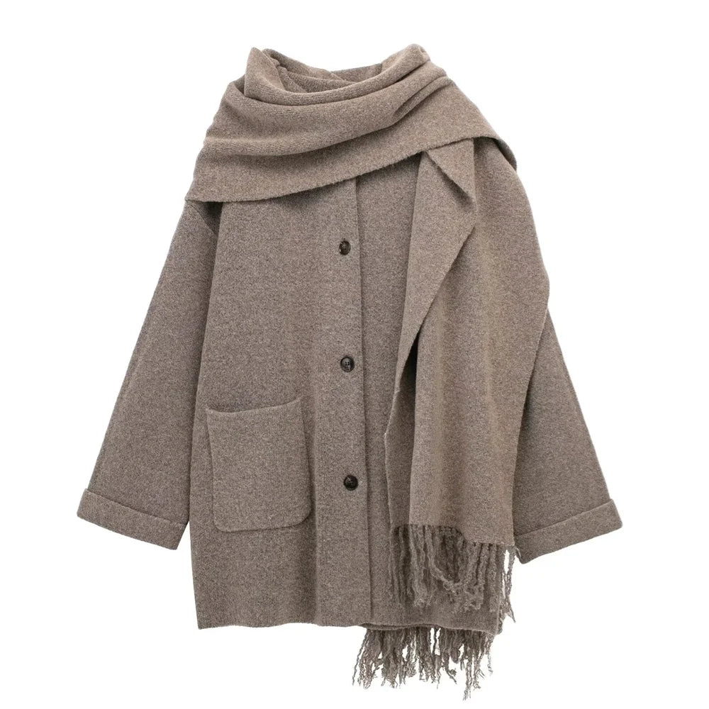 Addison | Short knitted coat with scarf